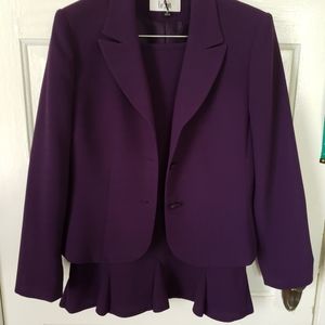 Womens skirt suit